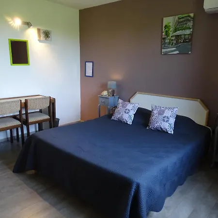 Hotel Mas De L'espaire 3*